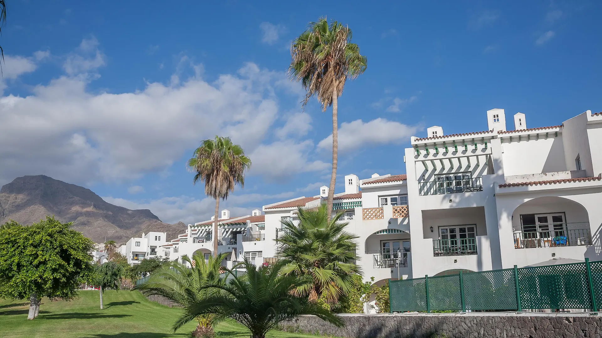 ***  Aparthotel Sunset Harbour Club Costa Adeje  Španělsko