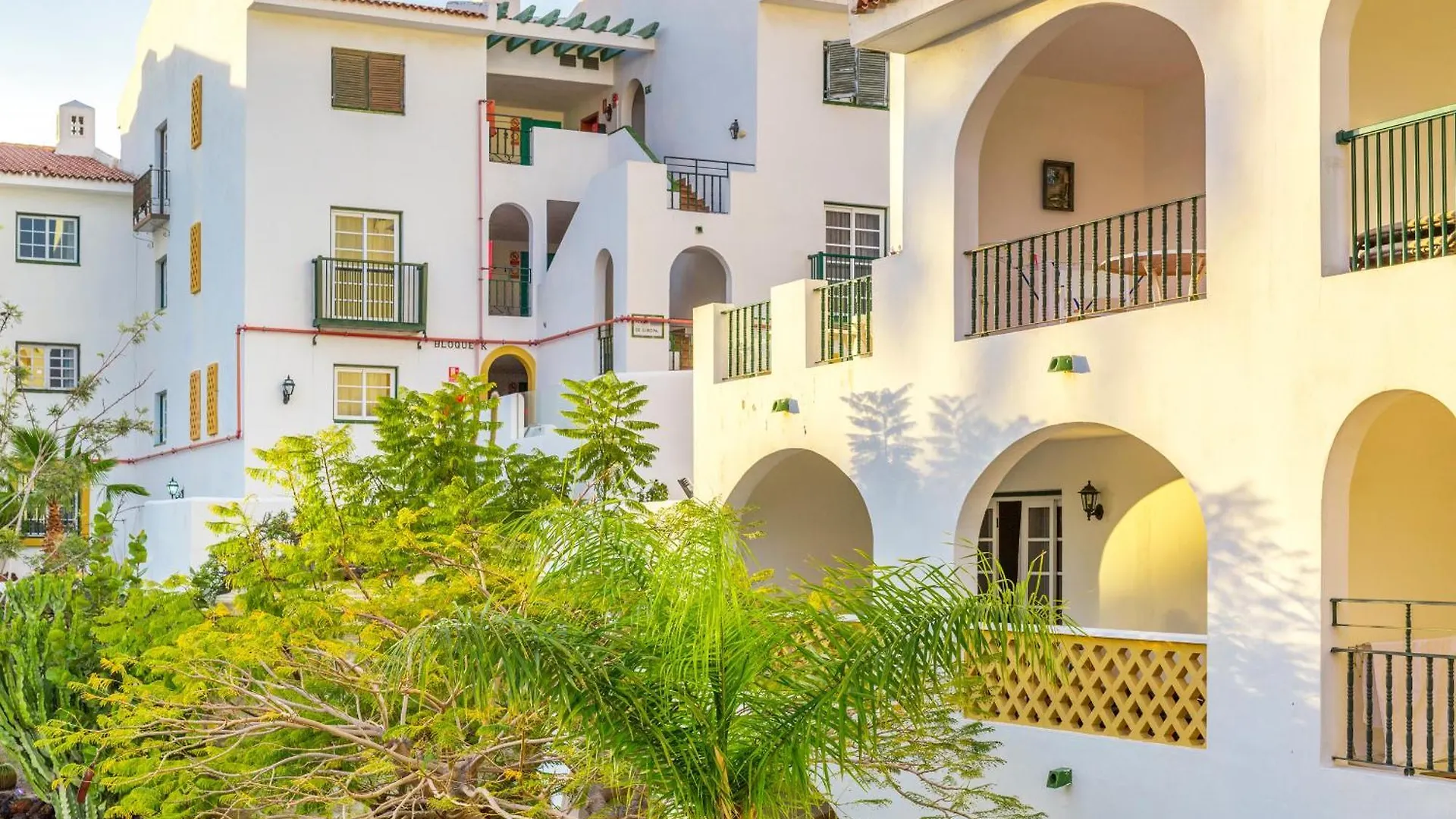 Aparthotel Sunset Harbour Club Costa Adeje